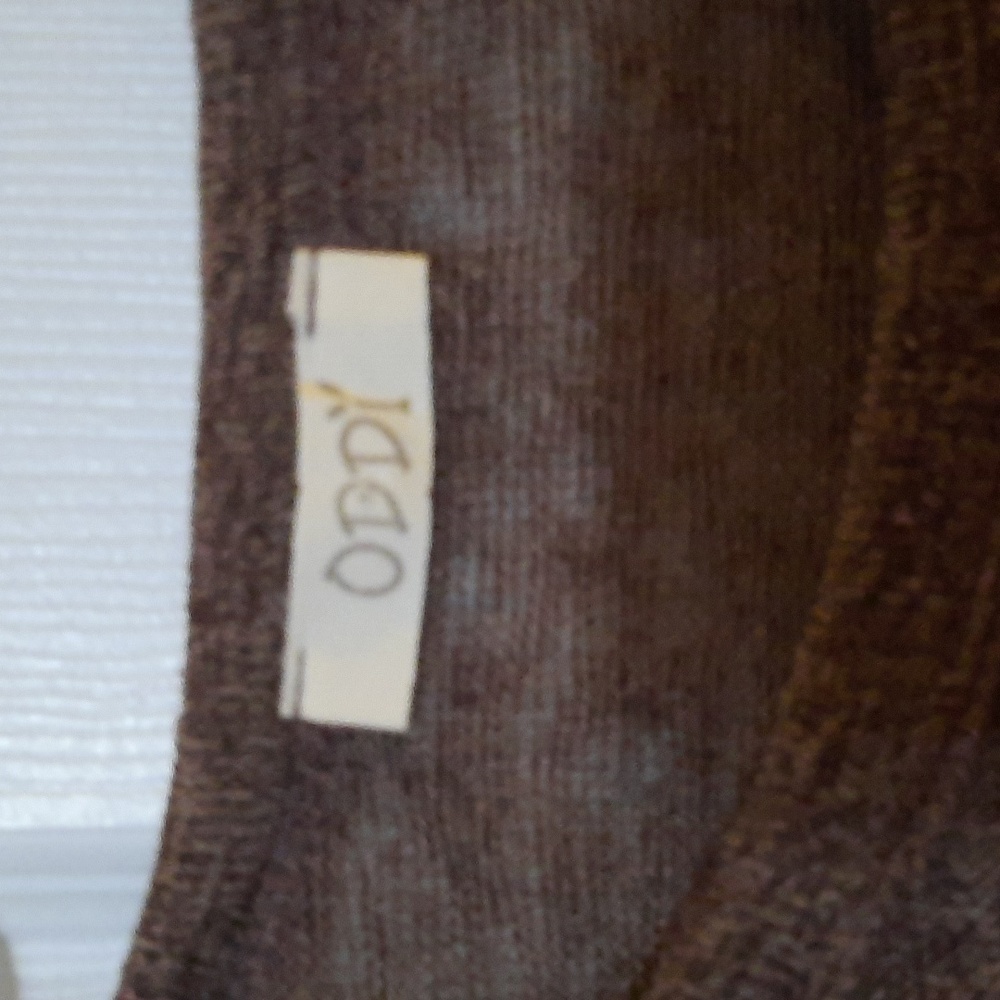 Sweater - Picture 2 of 4